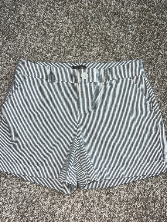 crosby. Pants - NWOT! 🇺🇸 Crosby. Navy & White Striped Cotton Blended Women's Shorts - size 8!